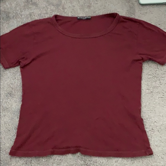 2 BRANDY MELVILLE TOPS - Picture 5 of 7